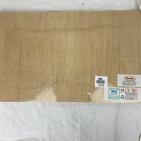 Puzzled 3-D Puzzle Wood Craft Construction Kit 148 Pieces Assembled Size 21" New - Picture 4 of 6